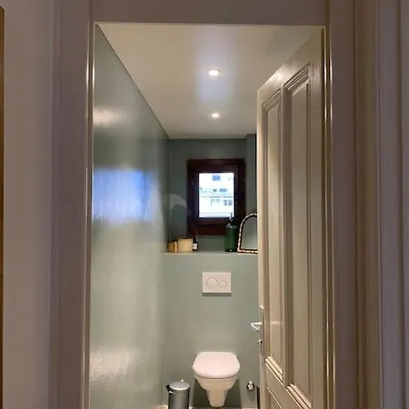 Lovely Large Flat With Balcony * Genève